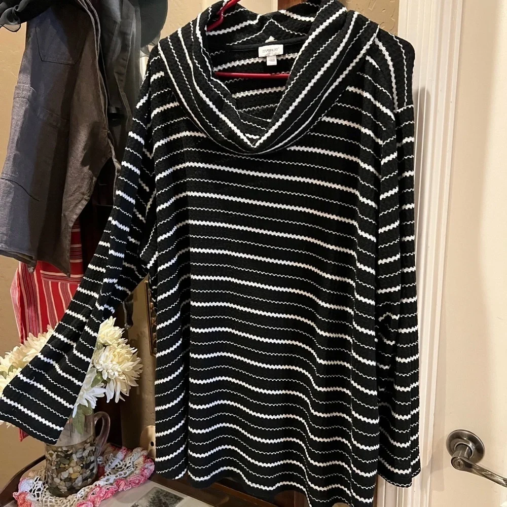 Avenue Striped Black White Cowl Neck Waffle Knit Tunic Sweater Women's Sz 30/32